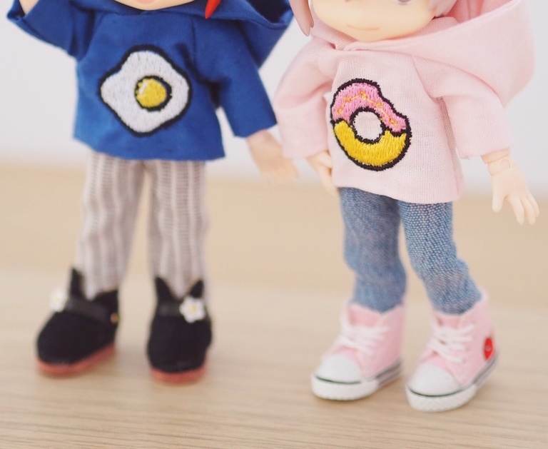 フード 刺繍パーカー ねんどろいどどーる / オビツ11 服
