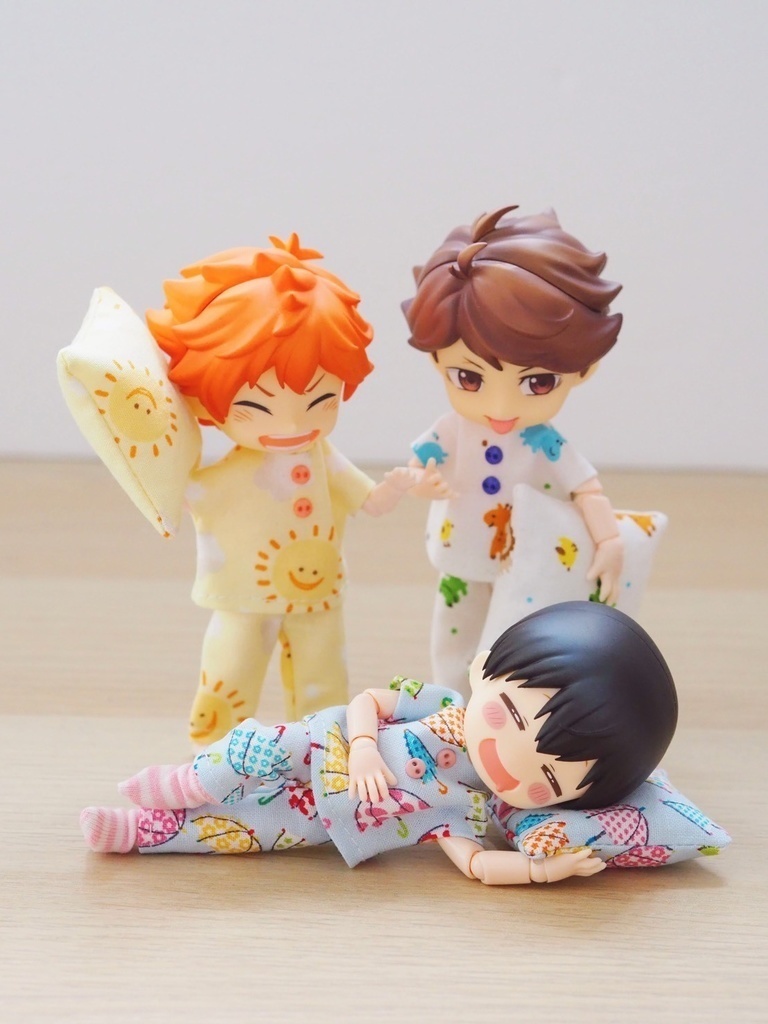 ねんどろいどどーる服 パジャマセット+枕 | 3色