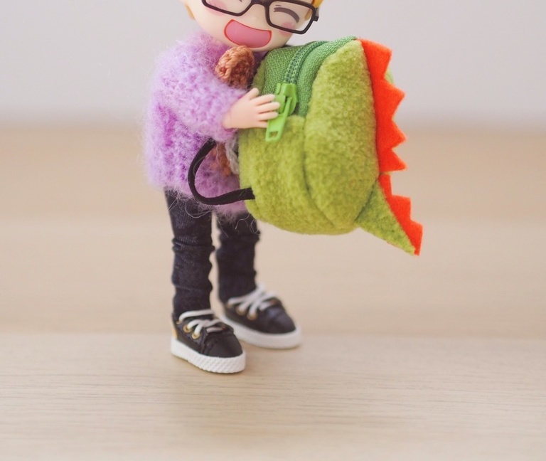 オビツ11 ねんどろいどどーる 手作り 恐竜 バッグ