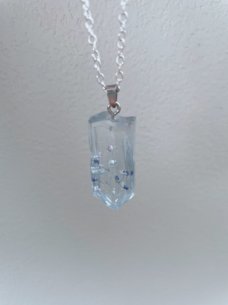 宝石のような、ネックレス