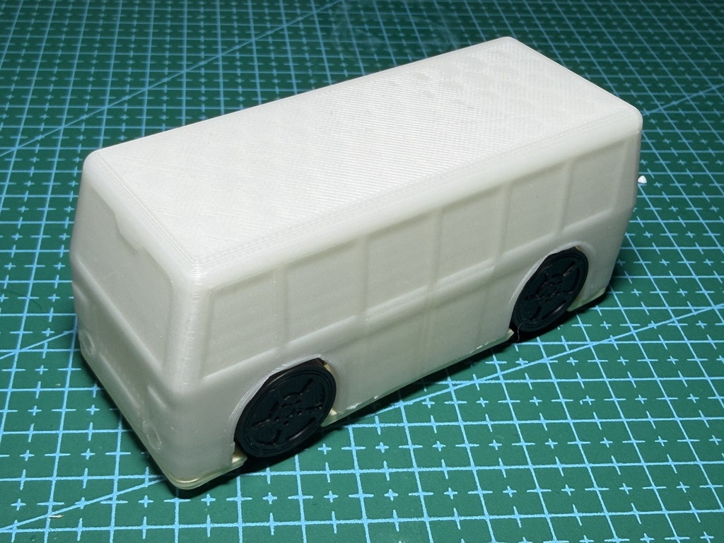 【Free DL】【3Dプリンタ-用STL】[車体：バス] タイヤが外れない！幼児向けミニカー