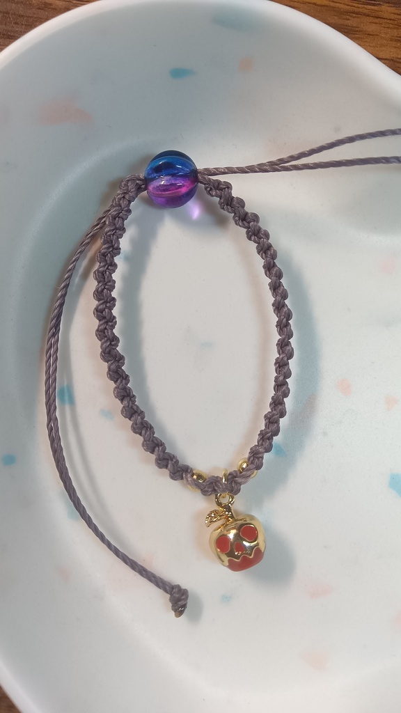 ぬいちゃんと使える2WAYブレスレット【毒リンゴ】