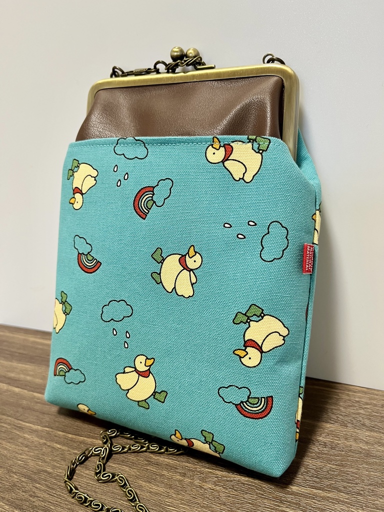 鳥柄ショルダーがま口