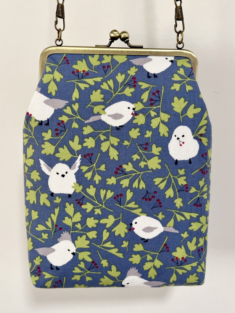 シマエナガ柄ショルダーがま口2