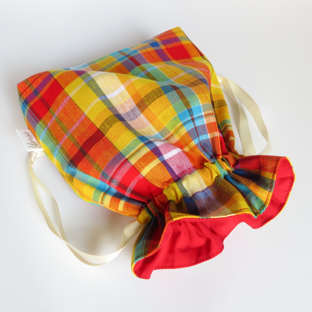 【フランス生地】マドラスチェック 巾着ポーチ(Mサイズ)