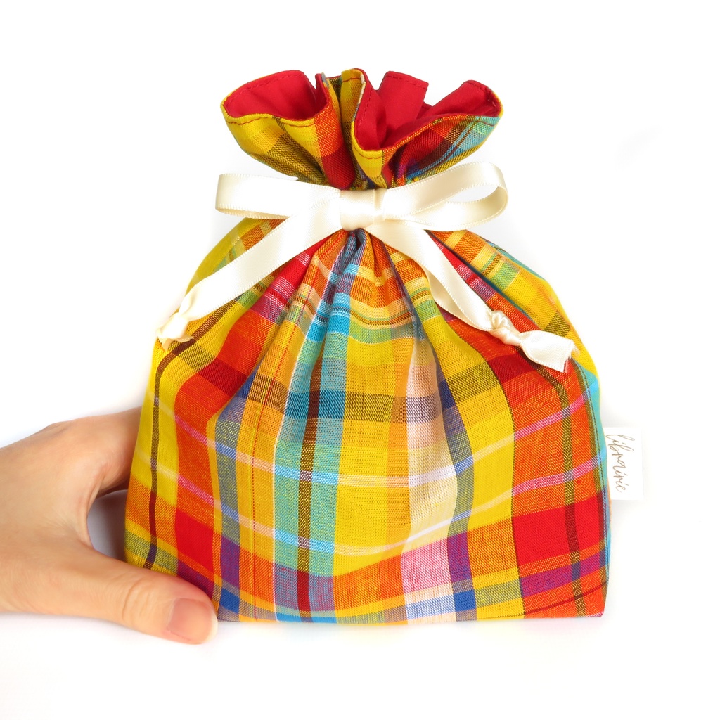 【フランス生地】マドラスチェック 巾着ポーチ（Mサイズ）