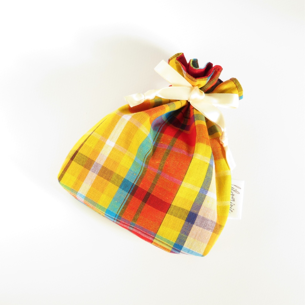 【フランス生地】マドラスチェック 巾着ポーチ(Sサイズ)