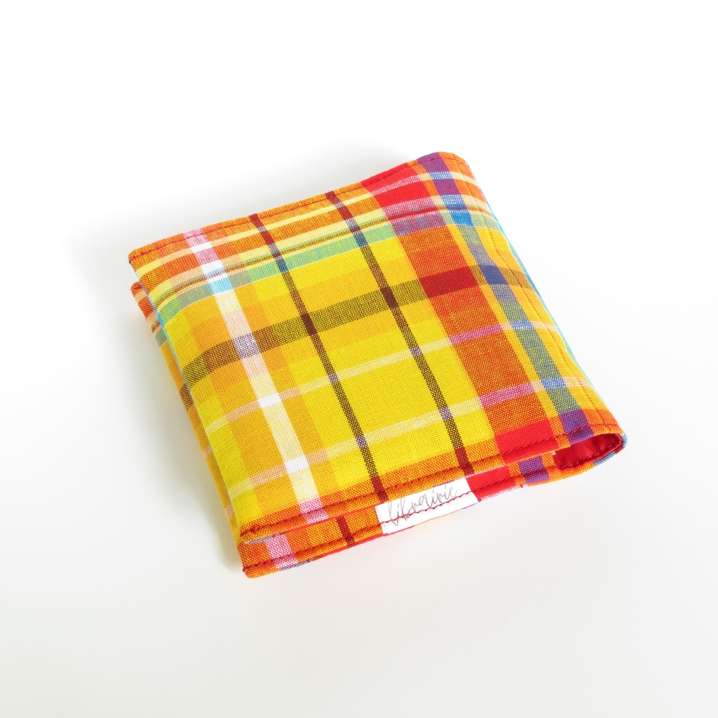 【フランス生地】 マドラスチェック サニタリーポーチ ハンカチタイプ