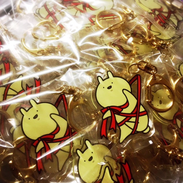 うさぎのアクリルキーホルダー