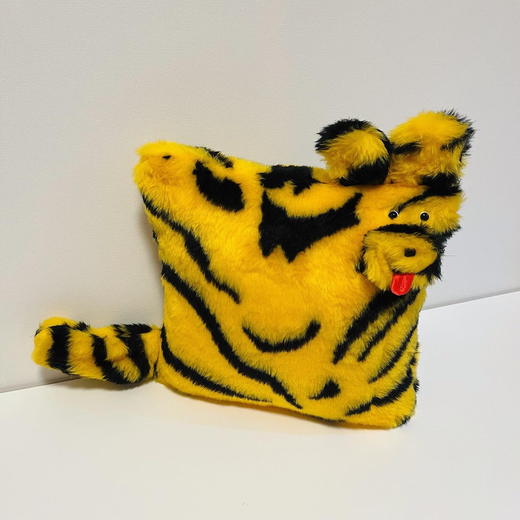 特徴:ビックリ顔(寅)