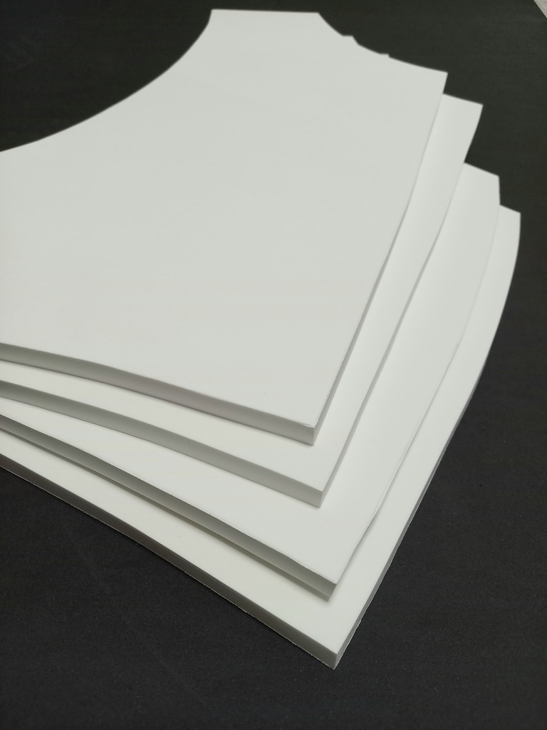 ベースボディーアーマー組み立てキット(白色)