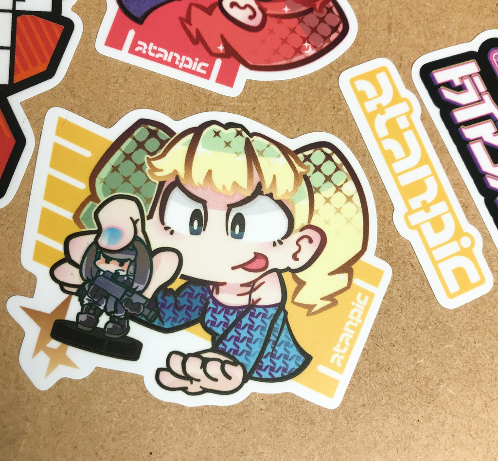 ステッカー:ミニチュアゲームで遊ぶ子ちゃんV2【黄】