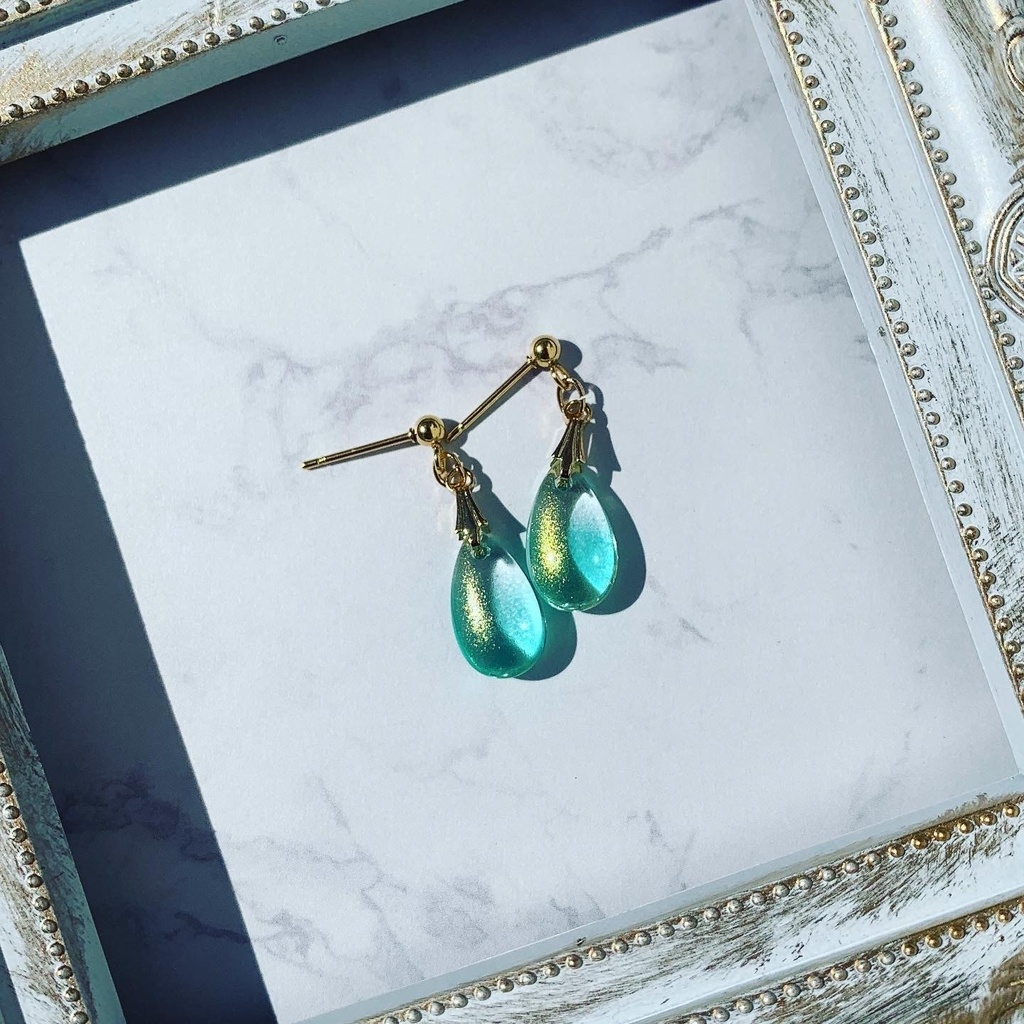 ジョーチェリカラーしずくピアス、イヤリング