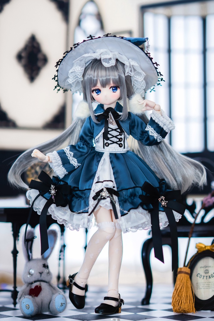 (9月通販会) 「プリズムの魔導書🔯」(1/4ドール)
