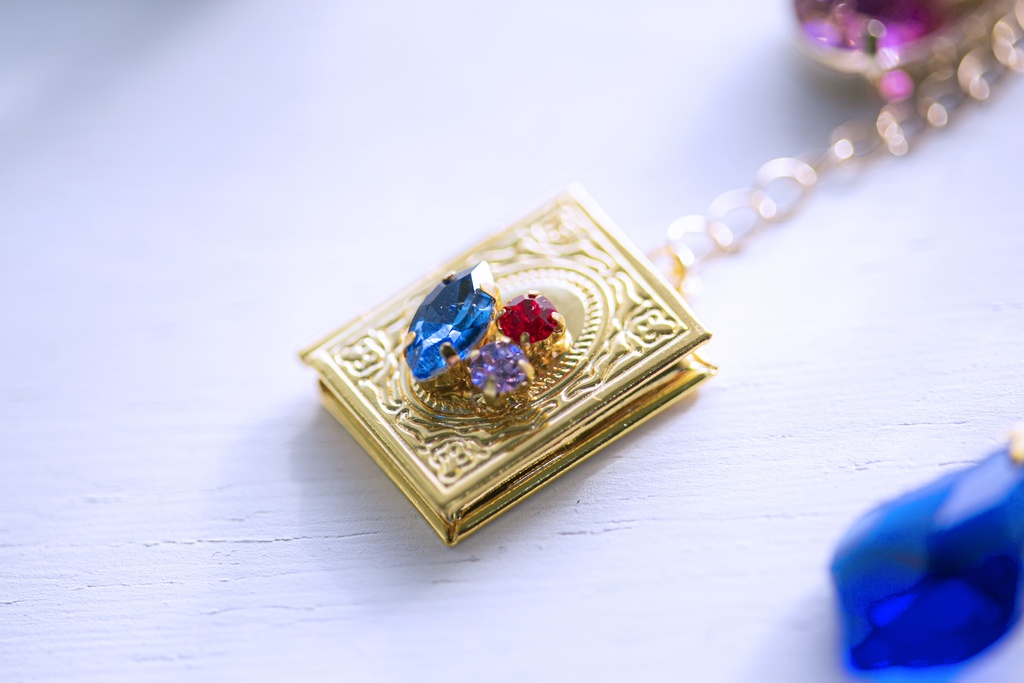 ツイステ ヴィル 寮服 イメージ耳飾り02