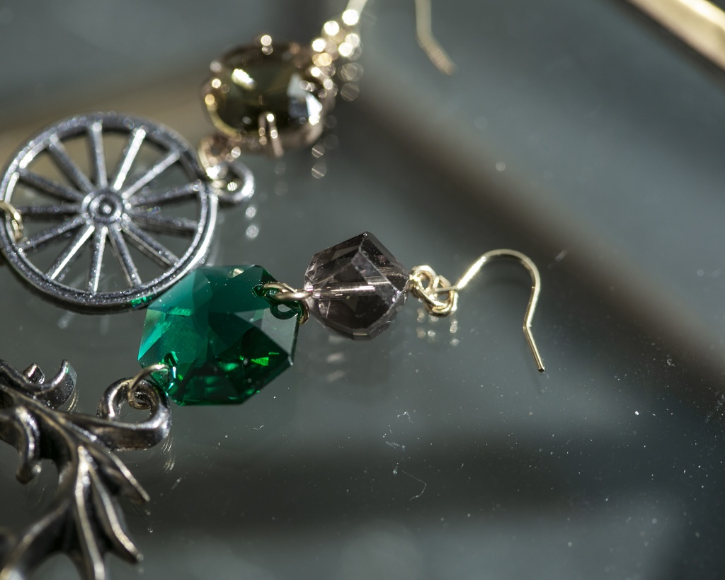 twst マレウス 寮服 イメージ耳飾り01