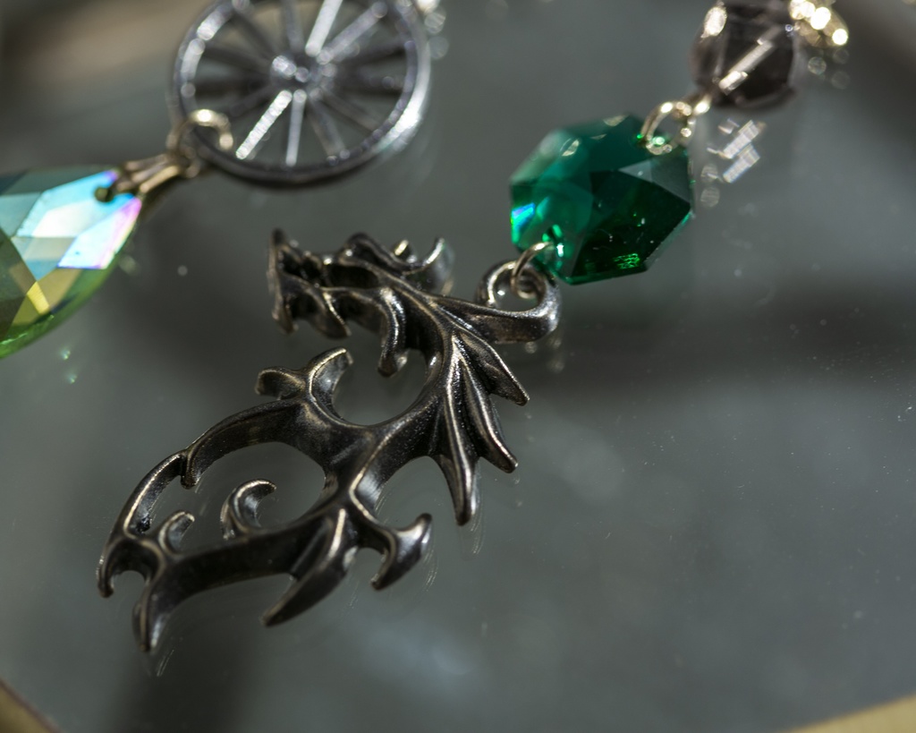 twst マレウス 寮服 イメージ耳飾り01