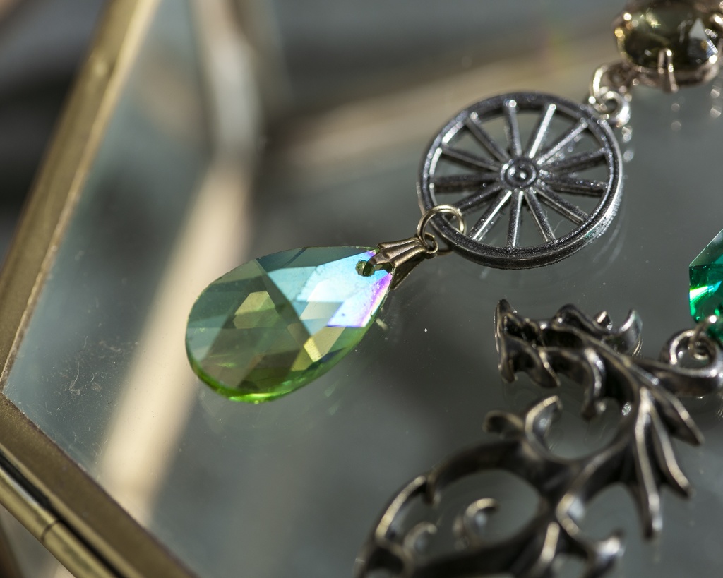 twst マレウス 寮服 イメージ耳飾り01