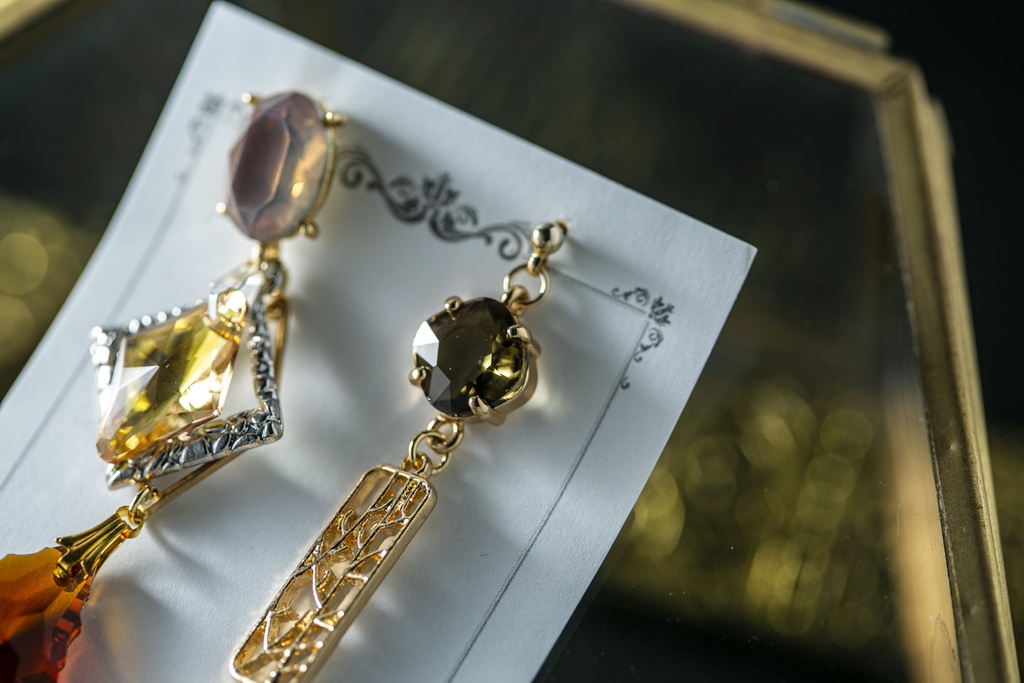 原神 鍾離 イメージ 耳飾り