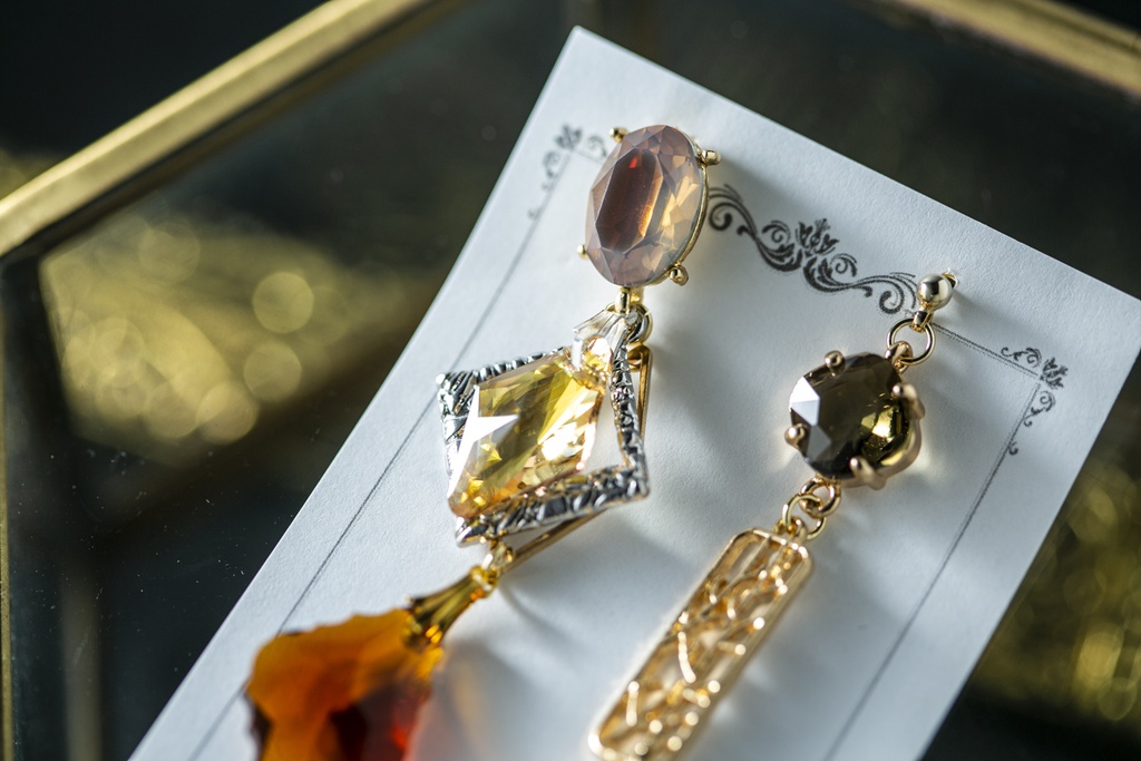 原神 鍾離 イメージ 耳飾り