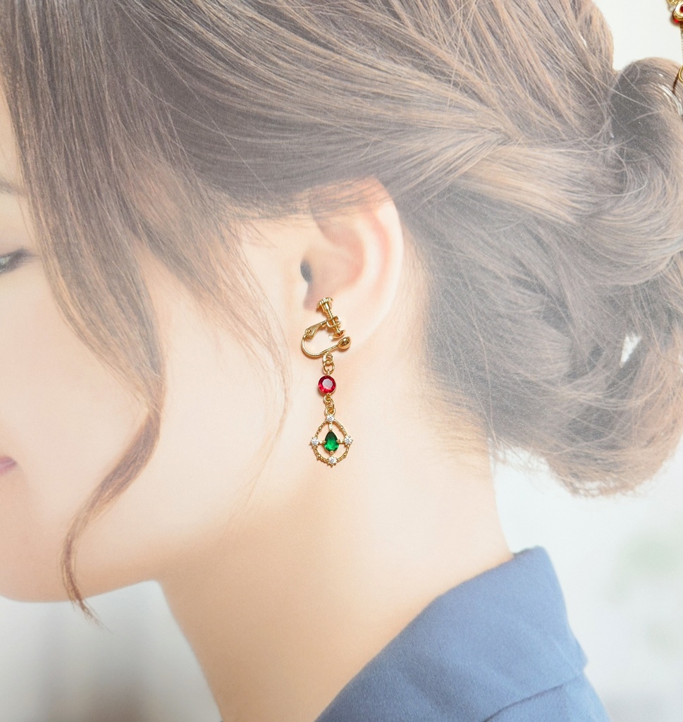 赤と緑のイヤリング