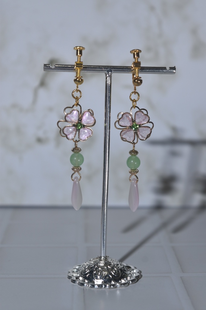 鬼滅の刃 甘露寺蜜璃 イメージアクセ
