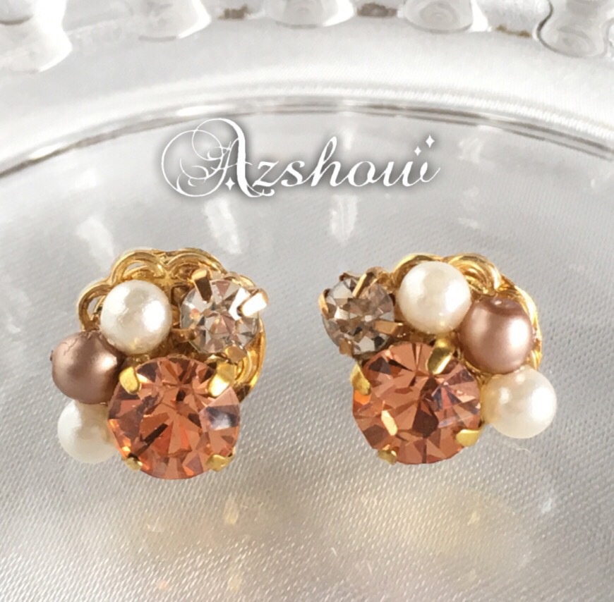 猫ちゃんの肉球みたいなビジューイヤリング(ピアス)