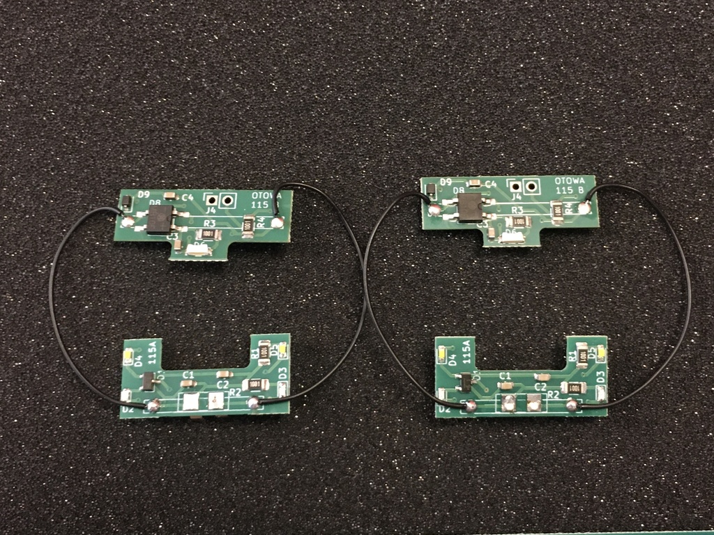 1/80 115系ライト基板セット スイッチ機能付き 先頭車用2両分入