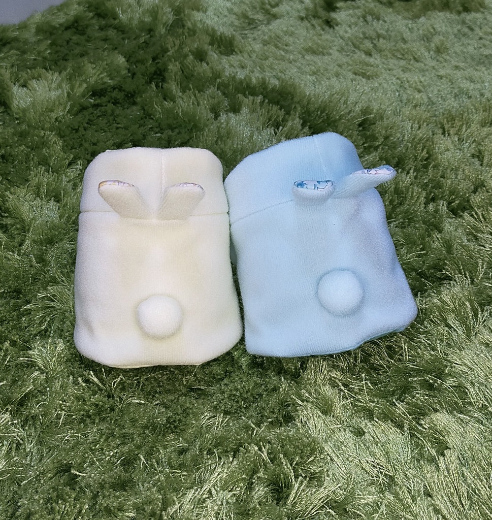 もちべべ『うさぎさんケープお花』