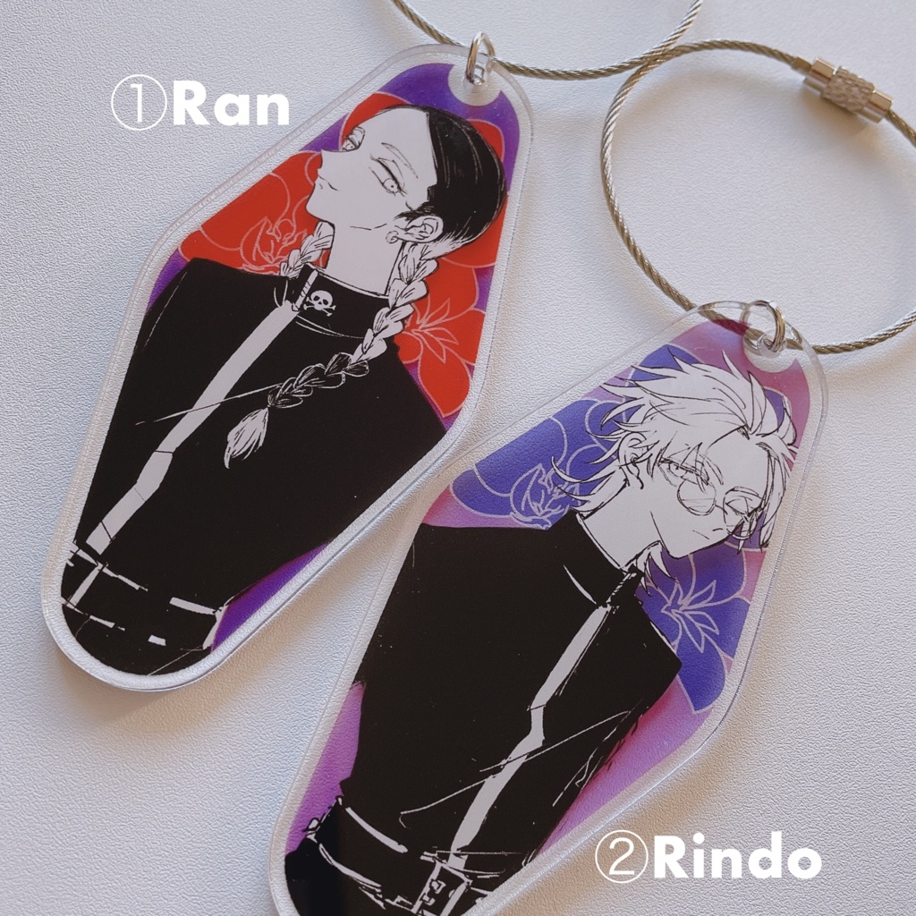 hitnアクリルキーホルダー