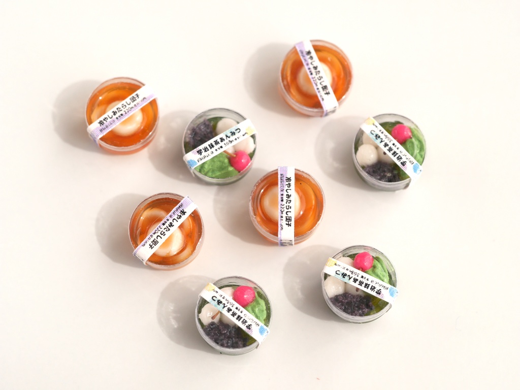 【ミニチュア】コンビニスイーツ2種(冷やしみたらし団子&宇治抹茶あんみつ)+スプーン2つ+コンビニ袋