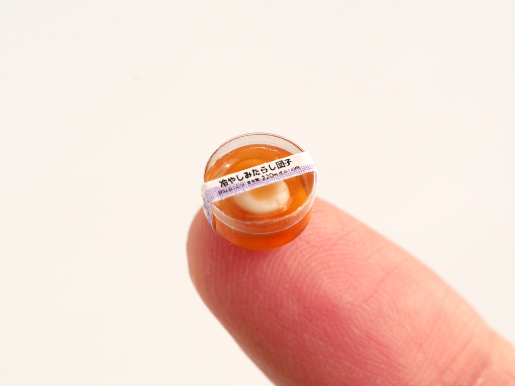 【ミニチュア】コンビニスイーツ2種(冷やしみたらし団子&宇治抹茶あんみつ)+スプーン2つ+コンビニ袋