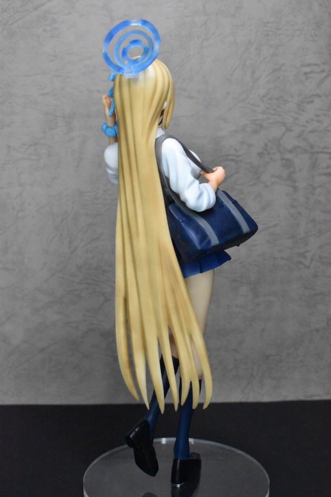 制服アスナ 未塗装未組み立てガレージキット