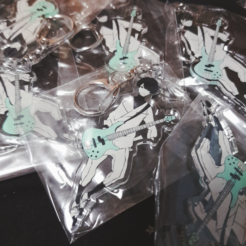 10/3再入荷✨ ベース男子アクリルキーホルダー