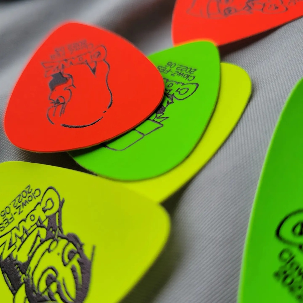 6/2入荷✨ ピック型ステッカー+ケースSET _ #ClowZ_FES