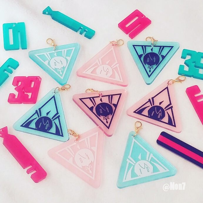 初音パーカー(2color:プルオーバー/フルジップ)