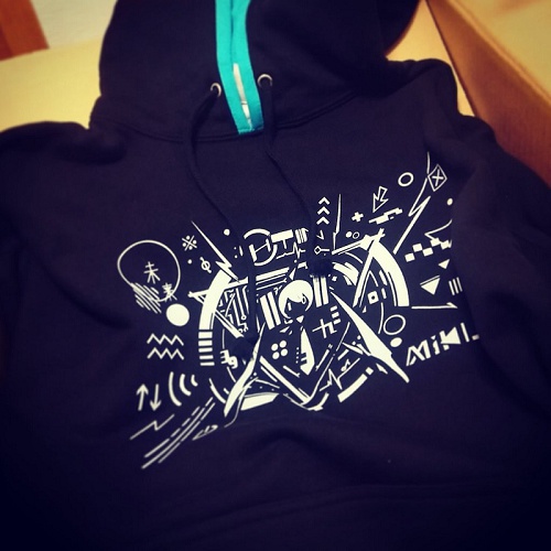 初音パーカー(2color:プルオーバー/フルジップ)