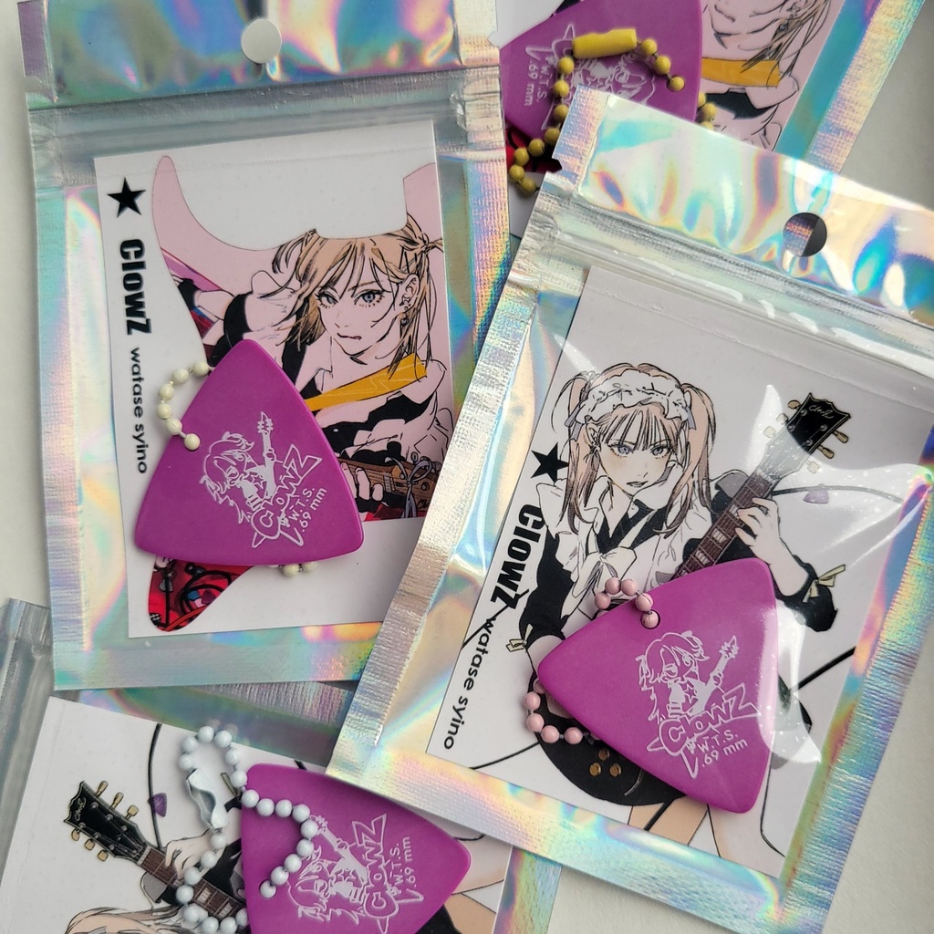 ピックキーホルダー(ステッカー付)_ #ClowZ