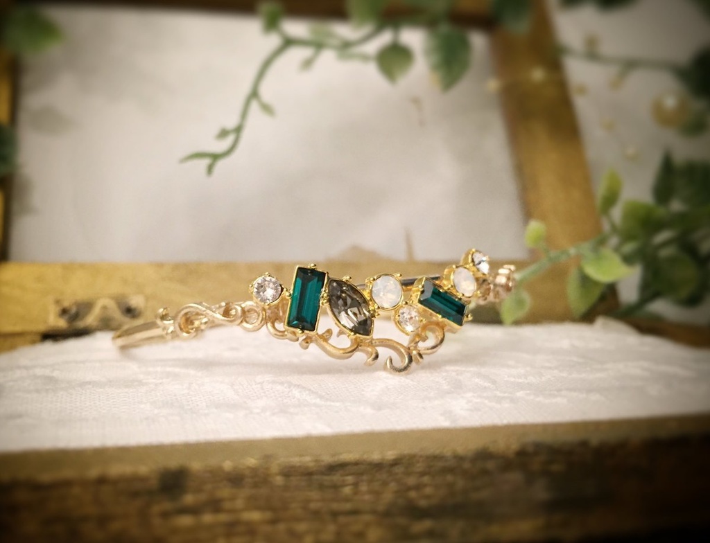 2019年版ビジュアルイメージバングル