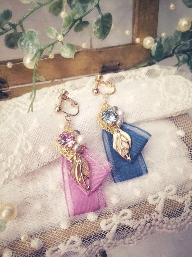 推し色リボン(短)のイヤリング/ピアス