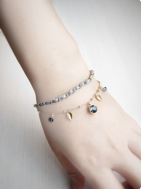 リボンブレスレット