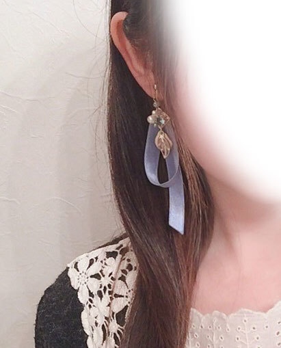 推し色リボン(長)のイヤリング/ピアス