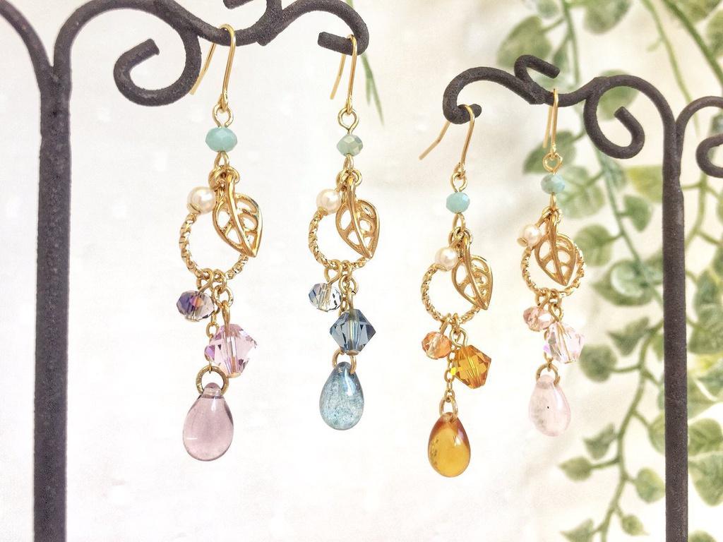 葉っぱのプチイヤリング・ピアス