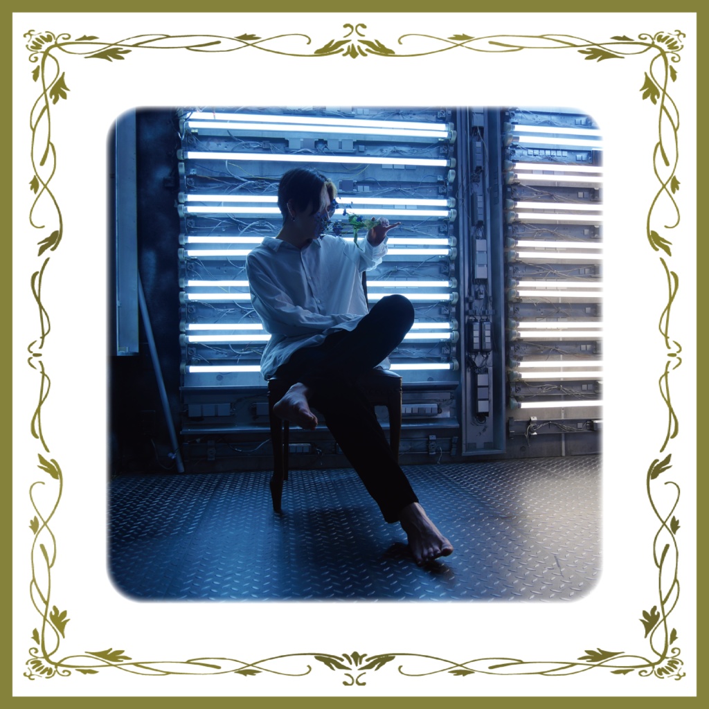 数量限定 初実写アクスタ