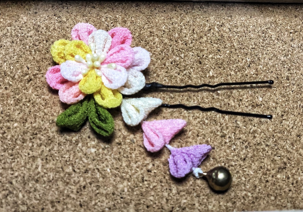 つまみ細工 ヘアピン