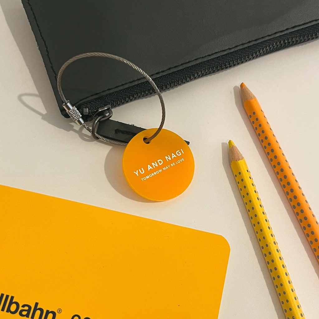 寄り添いアクリルキーホルダー