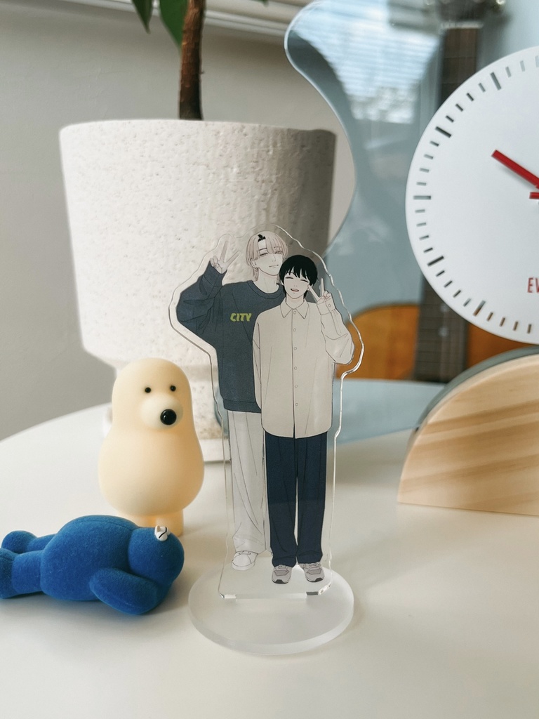シンプルポーズアクリルスタンド