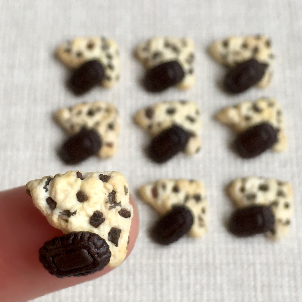 ミニチュア クッキー&クリームスコーン miniature cookies & cream scone