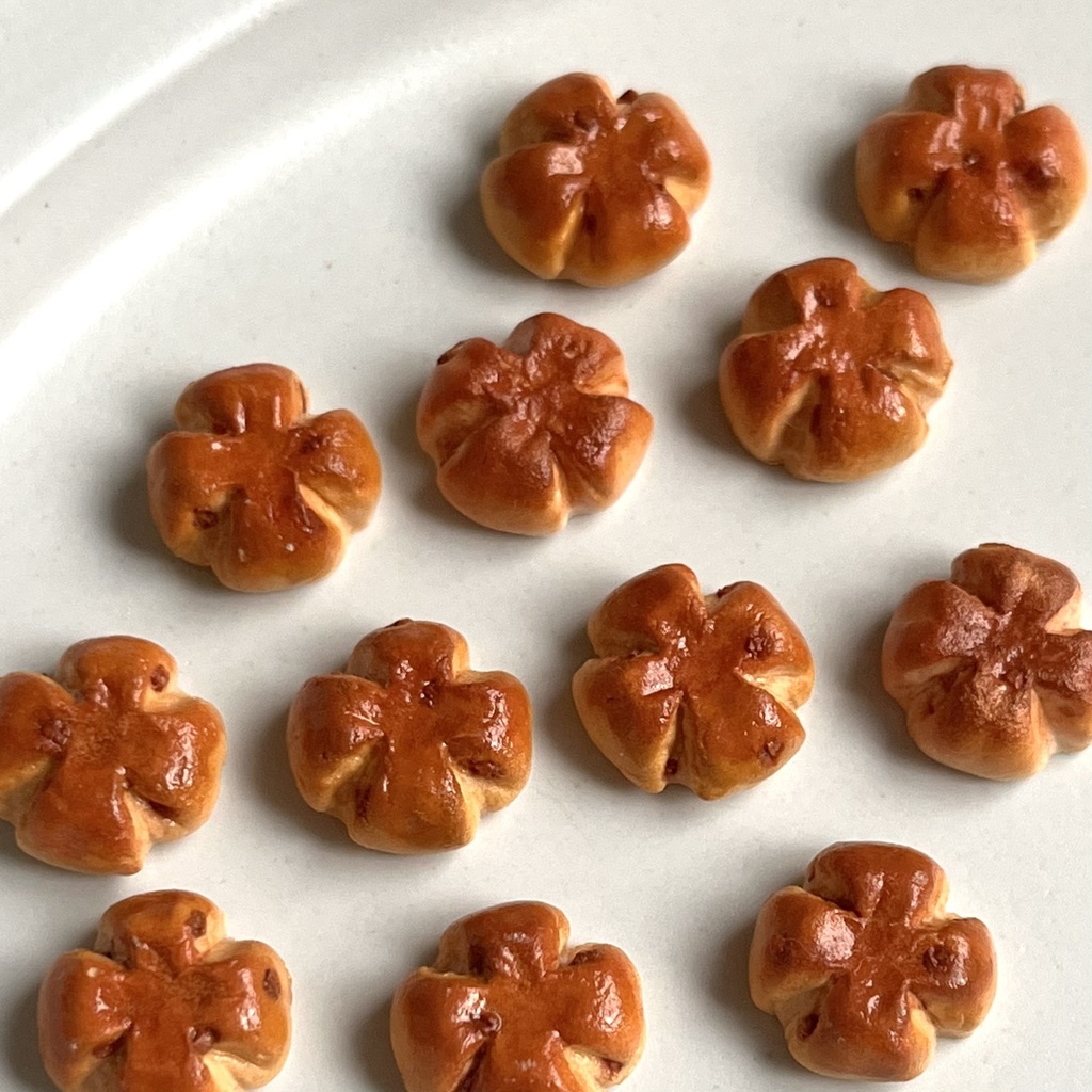 ミニチュア くるみパン miniature walnut bread