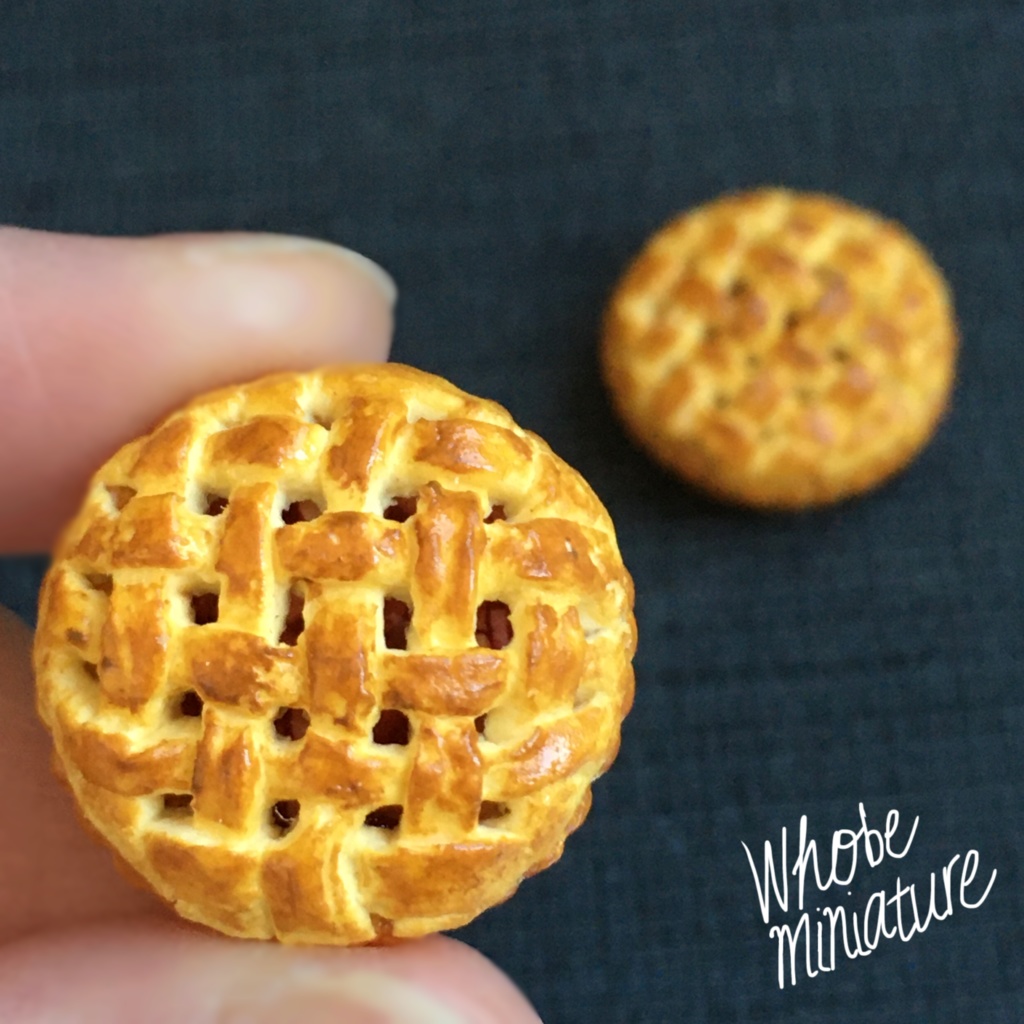 ミニチュア アップルパイ apple pie - WHOBE miniatures - BOOTH